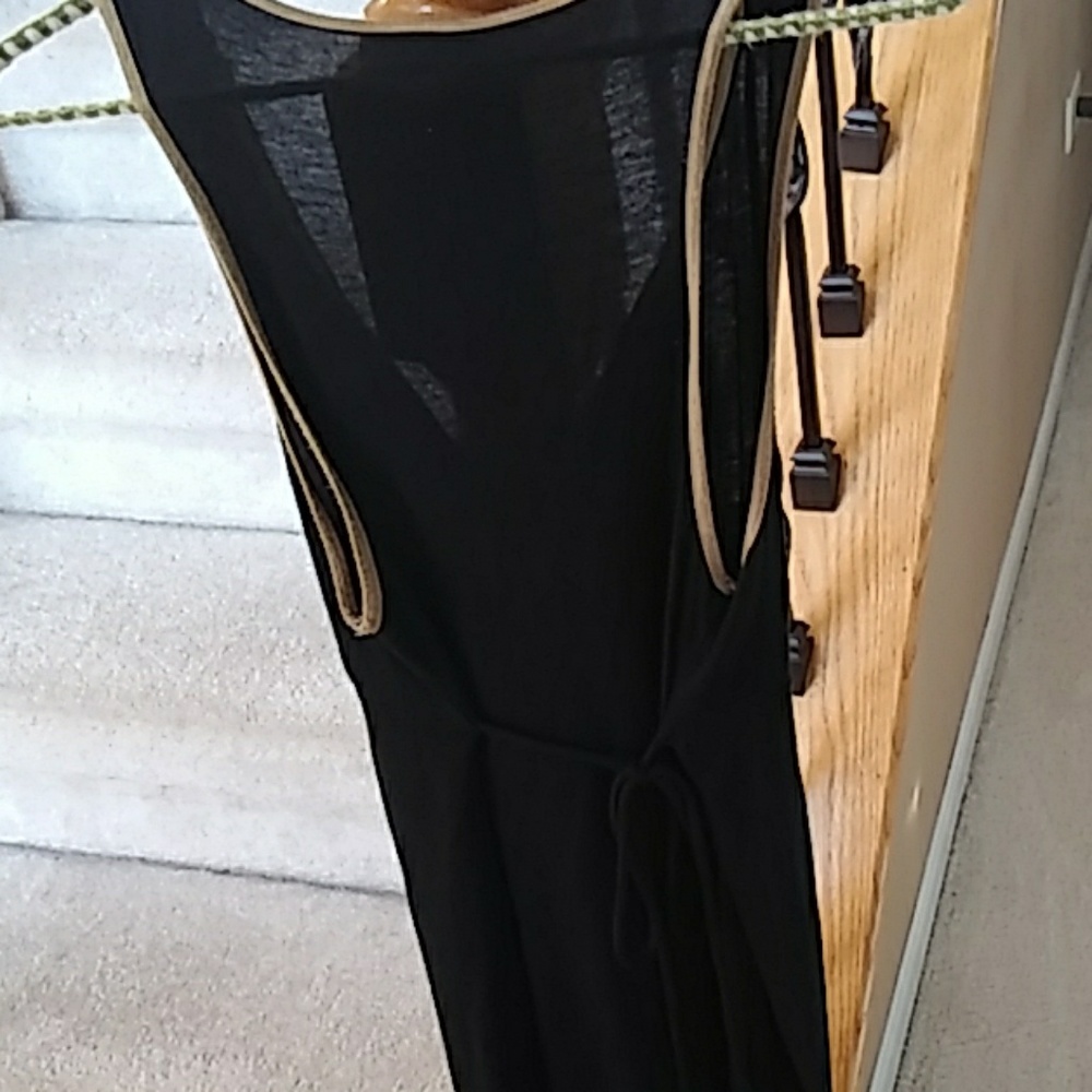 Top - Picture 2 of 3